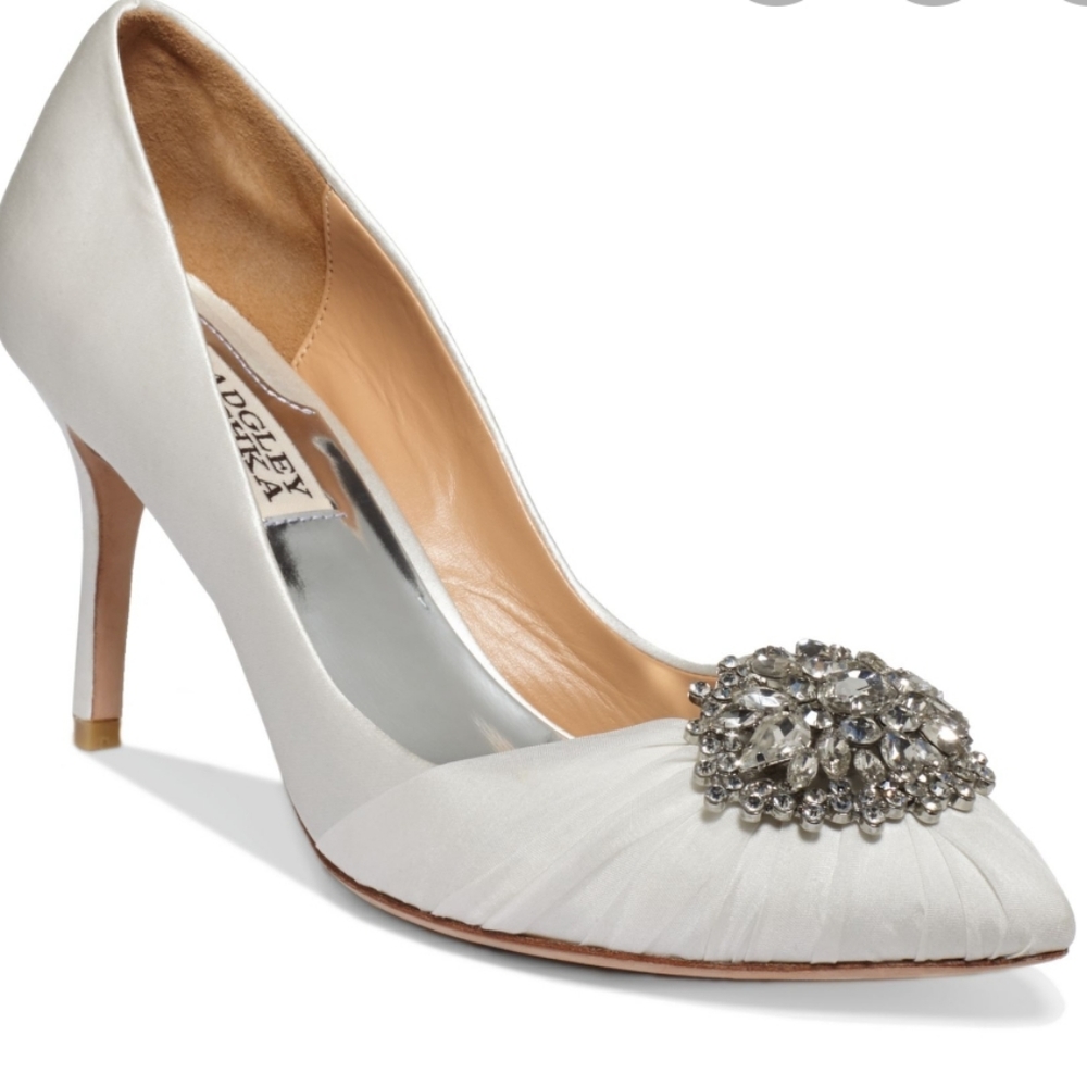 Badgley Mischka Like New Satin Pegasis Pumps, Sz 9